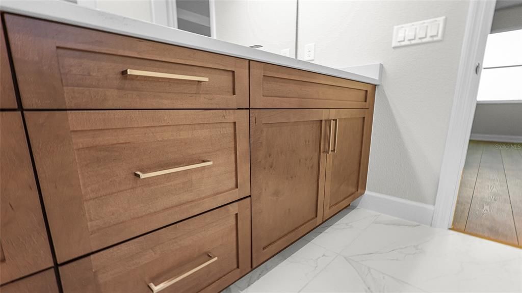 待售: $674,990 (3 贝兹, 3 浴室, 2490 平方英尺)