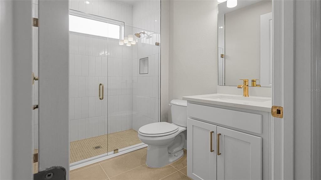 待售: $674,990 (3 贝兹, 3 浴室, 2490 平方英尺)