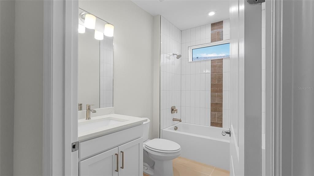 待售: $674,990 (3 贝兹, 3 浴室, 2490 平方英尺)