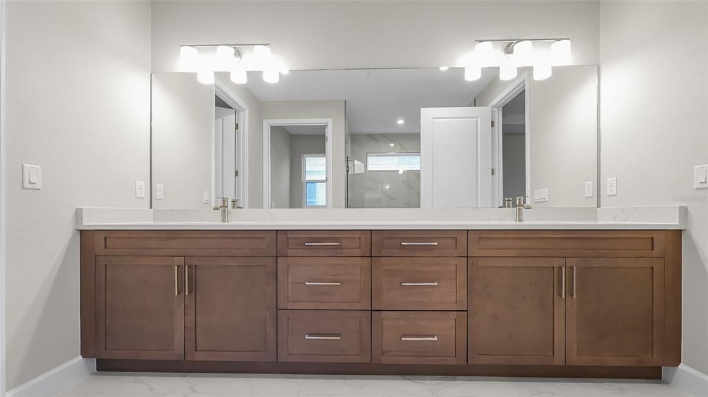 待售: $674,990 (3 贝兹, 3 浴室, 2490 平方英尺)