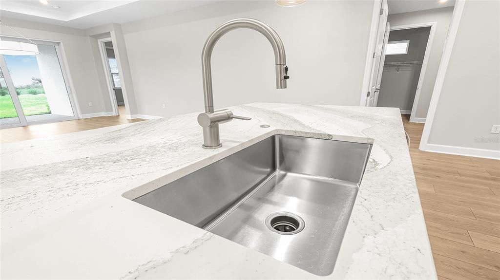 待售: $674,990 (3 贝兹, 3 浴室, 2490 平方英尺)