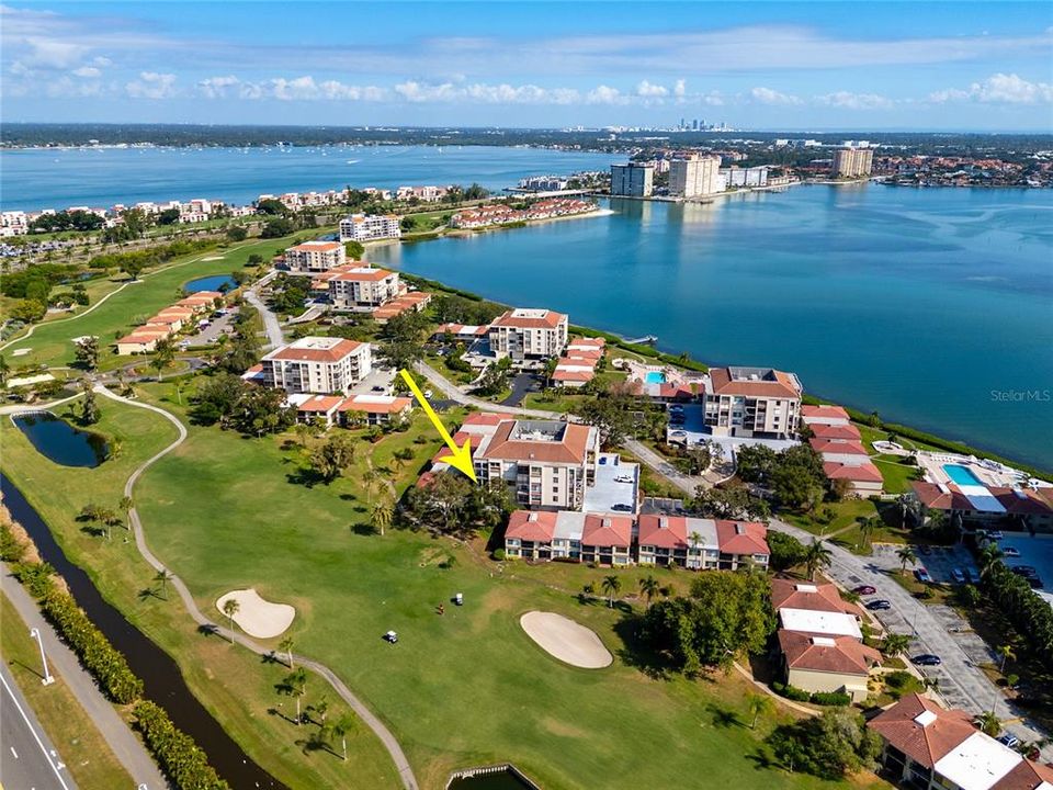 待售: $315,000 (2 贝兹, 2 浴室, 1050 平方英尺)