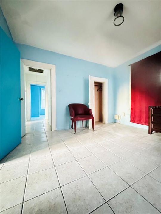 For Sale: $195,000 (2 beds, 1 baths, 780 Square Feet)