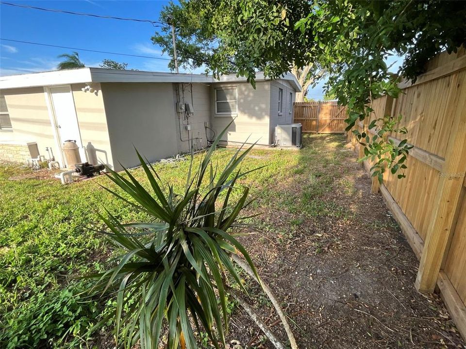For Sale: $369,500 (3 beds, 1 baths, 1389 Square Feet)