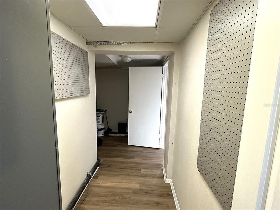 For Sale: $369,500 (3 beds, 1 baths, 1389 Square Feet)