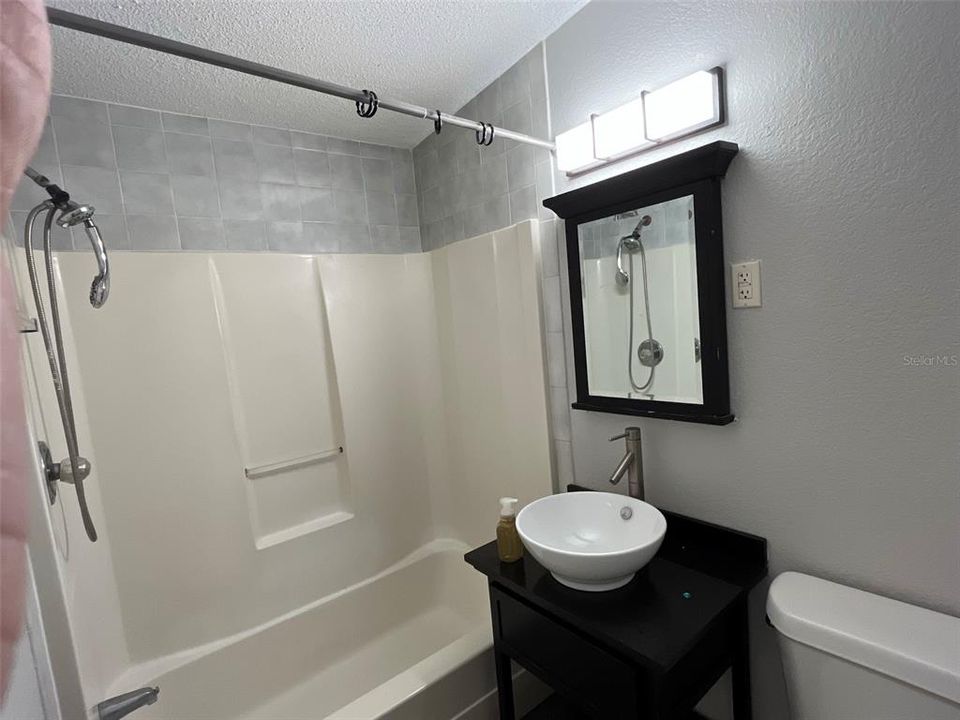 For Sale: $369,500 (3 beds, 1 baths, 1389 Square Feet)