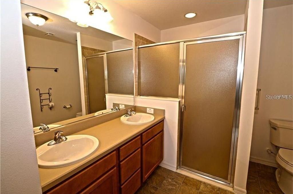 出租: $2,000 (2 贝兹, 2 浴室, 1206 平方英尺)