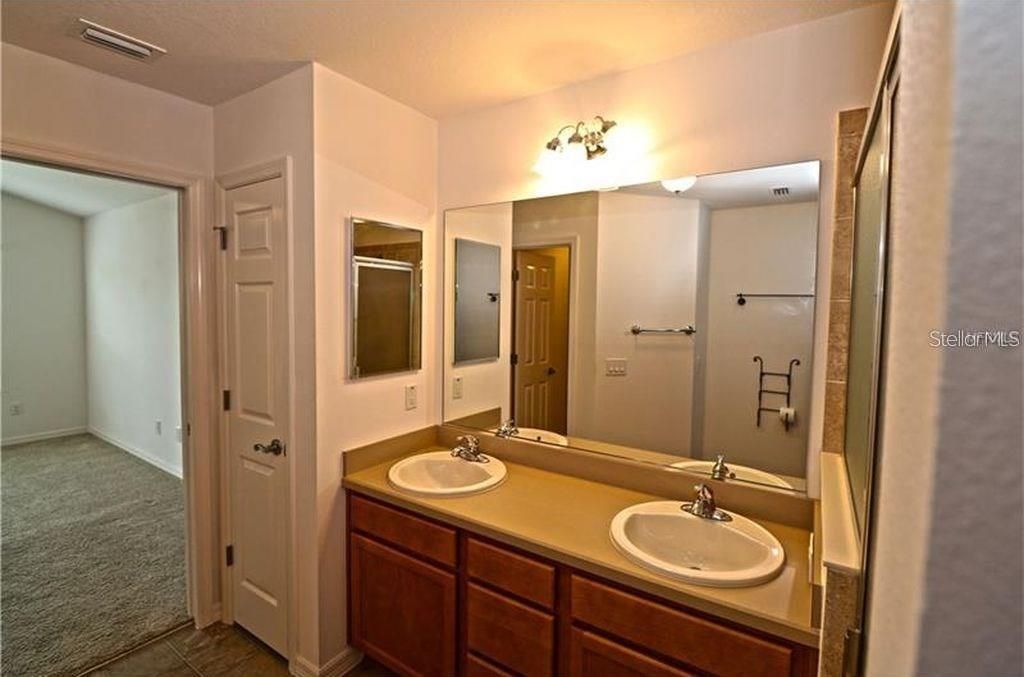 出租: $2,000 (2 贝兹, 2 浴室, 1206 平方英尺)