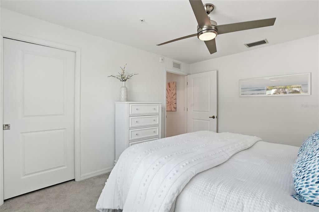 待售: $359,900 (2 贝兹, 2 浴室, 1655 平方英尺)