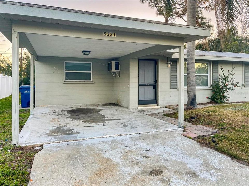 For Rent: $1,550 (2 beds, 1 baths, 702 Square Feet)