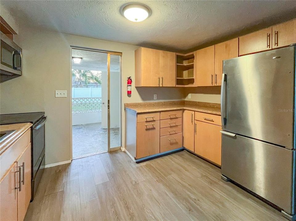 For Rent: $1,550 (2 beds, 1 baths, 702 Square Feet)