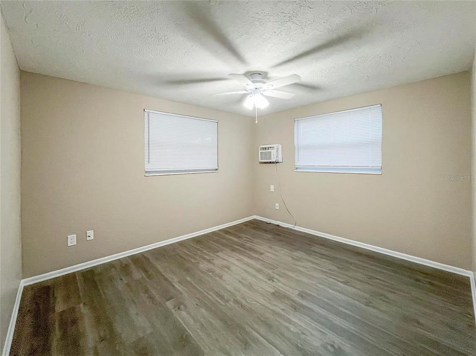 For Rent: $1,550 (2 beds, 1 baths, 702 Square Feet)