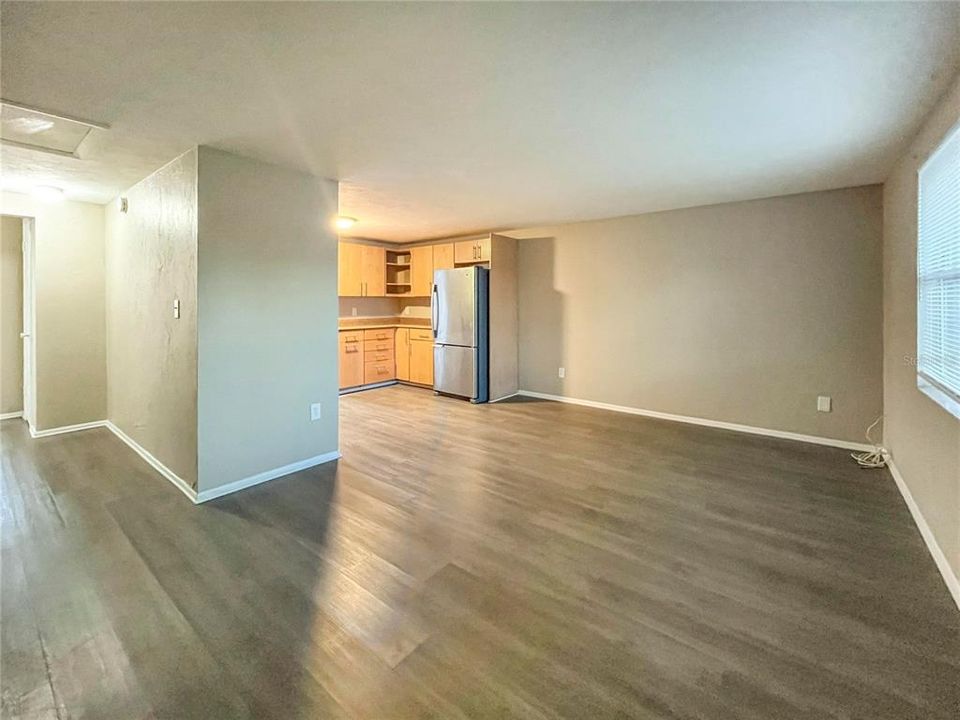 For Rent: $1,550 (2 beds, 1 baths, 702 Square Feet)