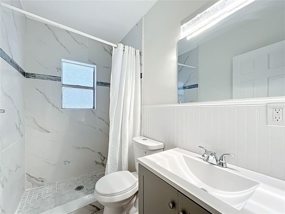 En Venta: $460,000 (4 camas, 2 baños, 1713 Pies cuadrados)