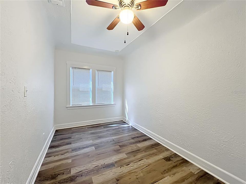 En Venta: $460,000 (4 camas, 2 baños, 1713 Pies cuadrados)