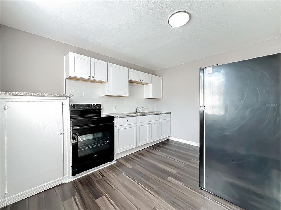 En Venta: $460,000 (4 camas, 2 baños, 1713 Pies cuadrados)