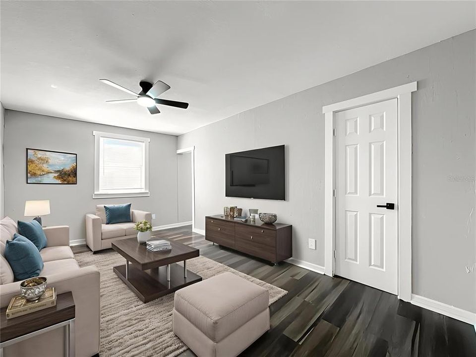 En Venta: $460,000 (4 camas, 2 baños, 1713 Pies cuadrados)