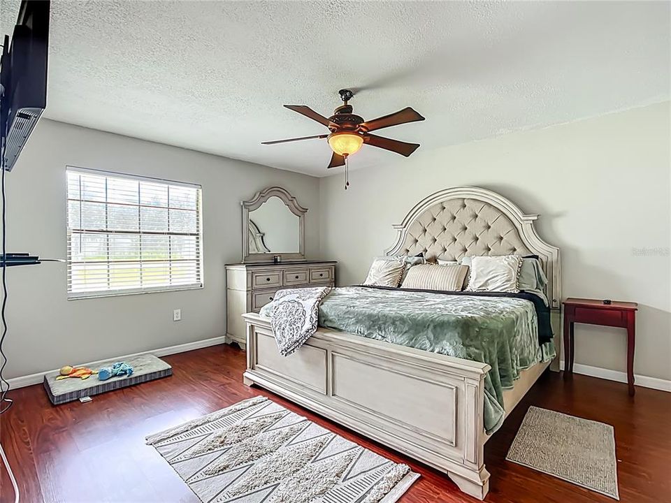 Active With Contract: $775,000 (3 beds, 2 baths, 2860 Square Feet)