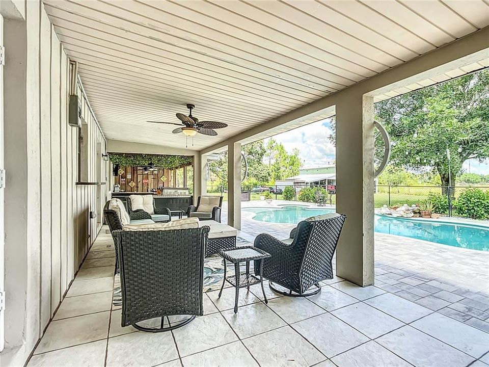 Active With Contract: $775,000 (3 beds, 2 baths, 2860 Square Feet)