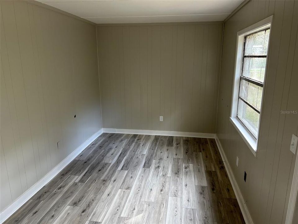 For Rent: $1,300 (3 beds, 1 baths, 1126 Square Feet)