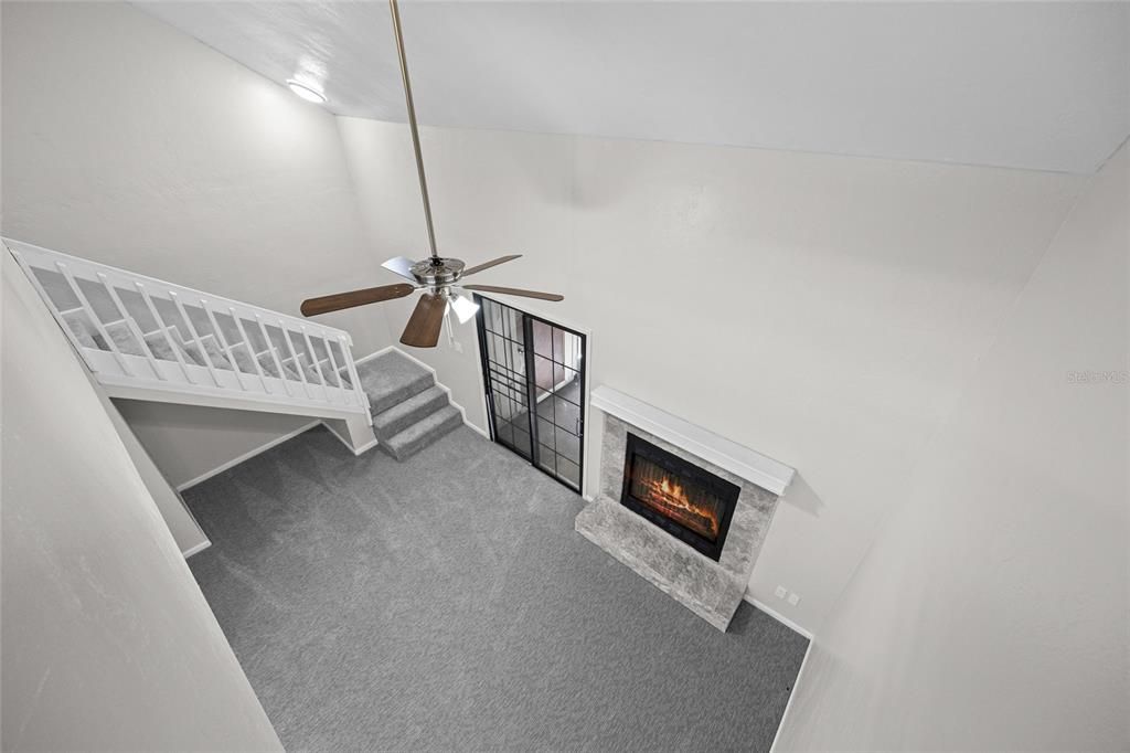 For Sale: $229,000 (2 beds, 2 baths, 1111 Square Feet)