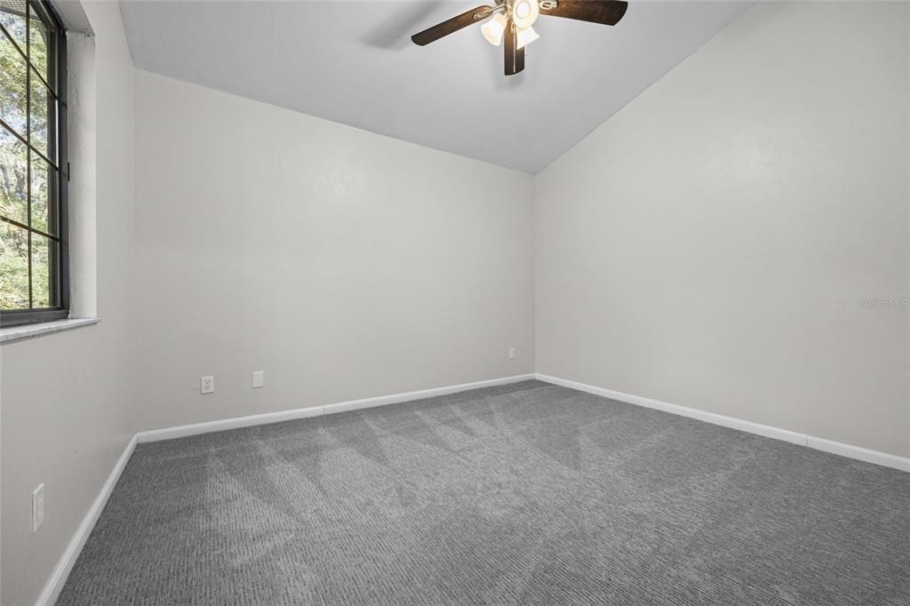 For Sale: $229,000 (2 beds, 2 baths, 1111 Square Feet)