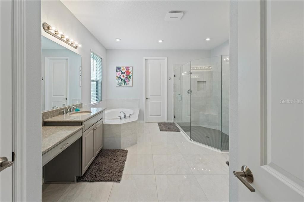 На продажу: $1,269,000 (5 спален, 4 ванн, 3848 Квадратных фут)