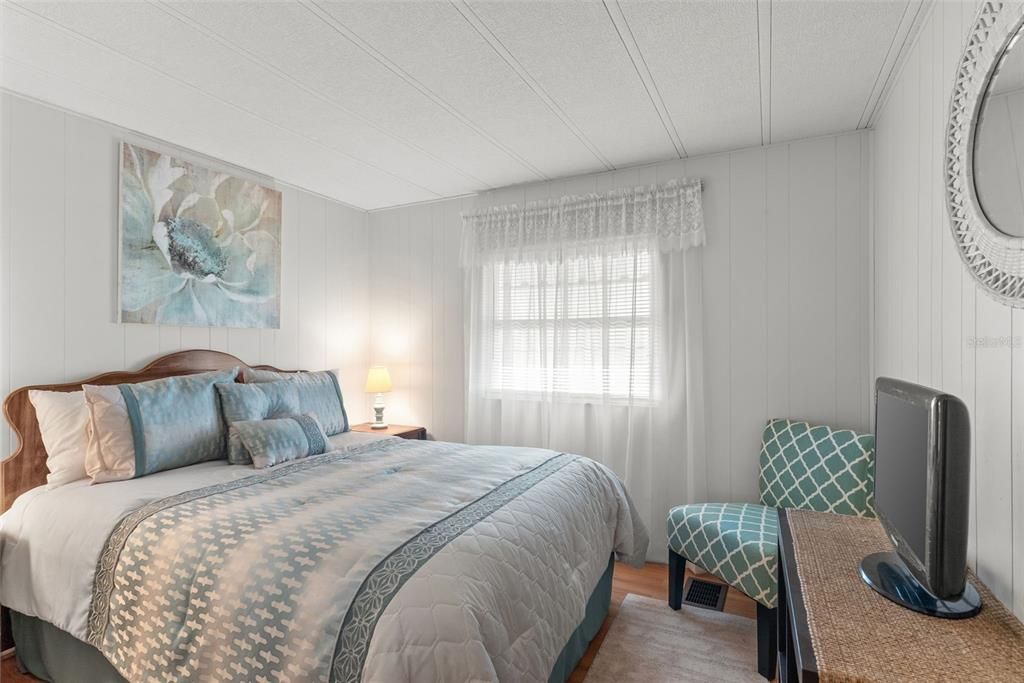 待售: $144,900 (2 贝兹, 2 浴室, 960 平方英尺)