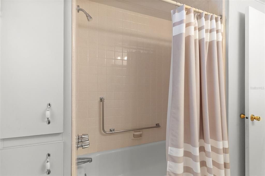 待售: $144,900 (2 贝兹, 2 浴室, 960 平方英尺)