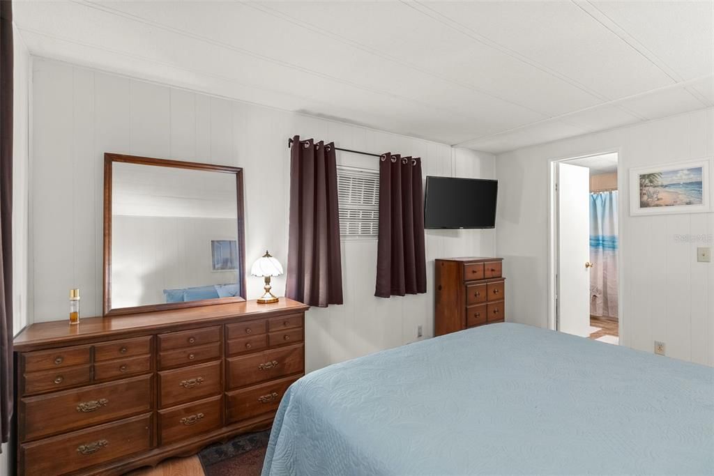 待售: $144,900 (2 贝兹, 2 浴室, 960 平方英尺)