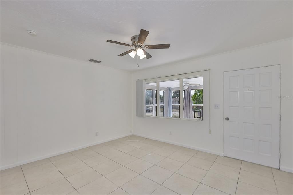 В аренду: $2,100 (3 спален, 2 ванн, 1100 Квадратных фут)