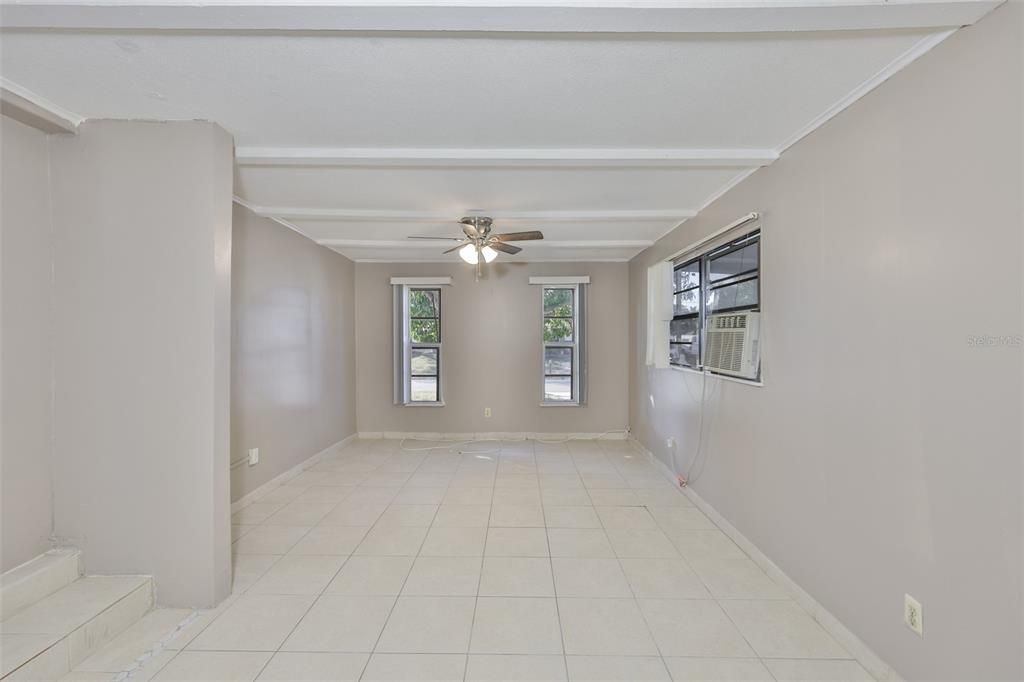 В аренду: $2,100 (3 спален, 2 ванн, 1100 Квадратных фут)