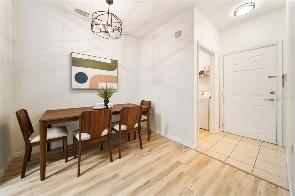 For Sale: $225,000 (2 beds, 2 baths, 962 Square Feet)