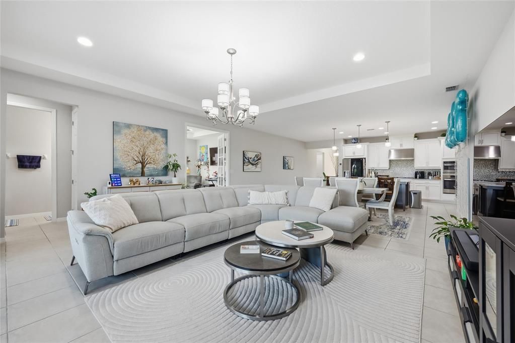 Active With Contract: $690,000 (4 beds, 4 baths, 2848 Square Feet)