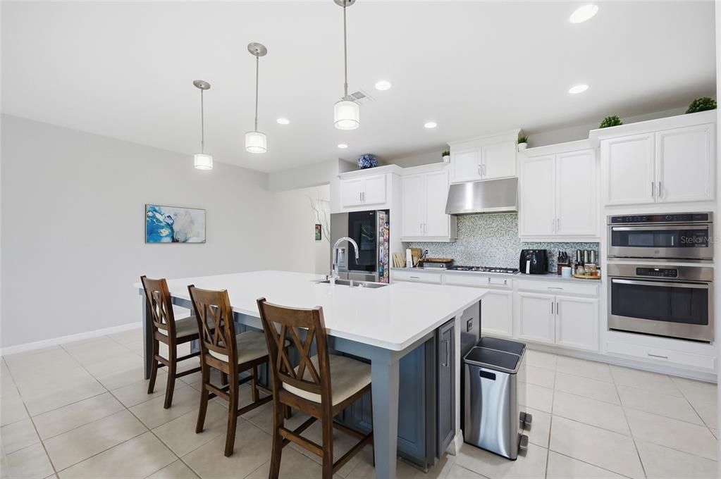 Active With Contract: $690,000 (4 beds, 4 baths, 2848 Square Feet)