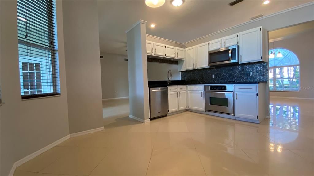 For Rent: $3,190 (4 beds, 3 baths, 2381 Square Feet)