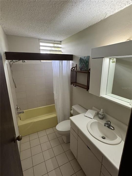 На продажу: $465,000 (5 спален, 3 ванн, 1886 Квадратных фут)