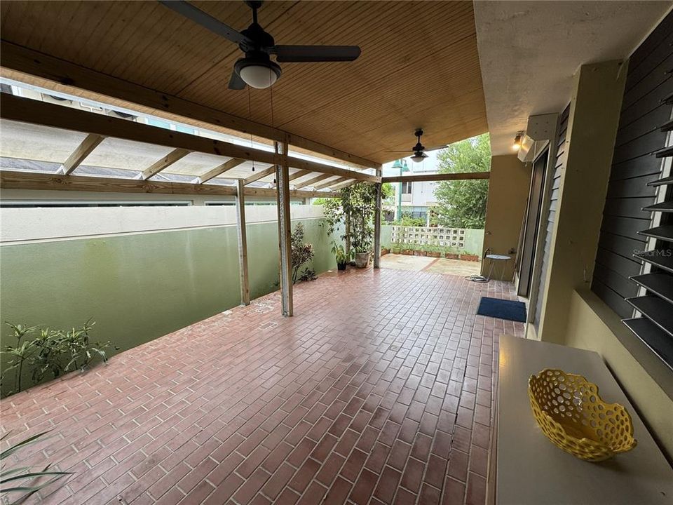 На продажу: $465,000 (5 спален, 3 ванн, 1886 Квадратных фут)