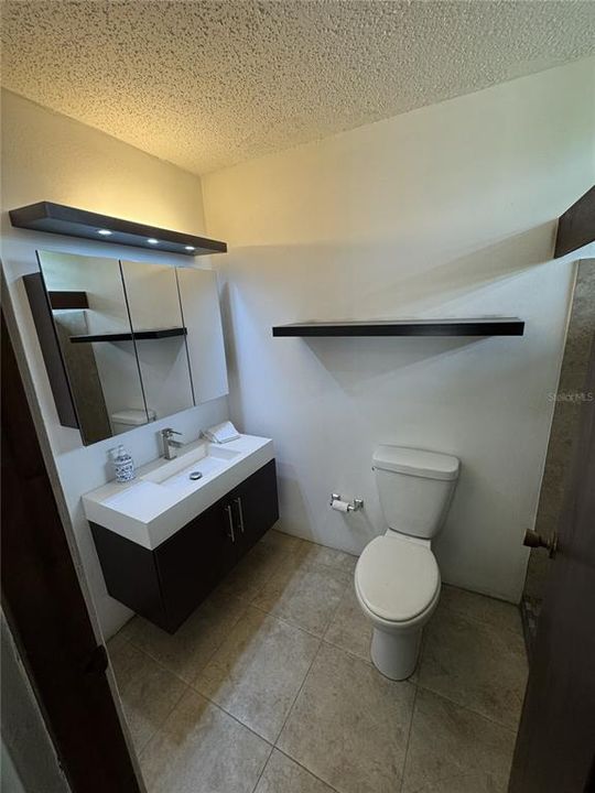 На продажу: $465,000 (5 спален, 3 ванн, 1886 Квадратных фут)