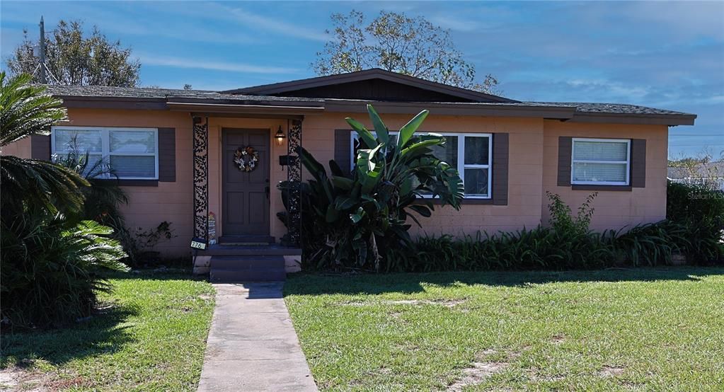 出租: $1,995 (3 贝兹, 1 浴室, 1199 平方英尺)