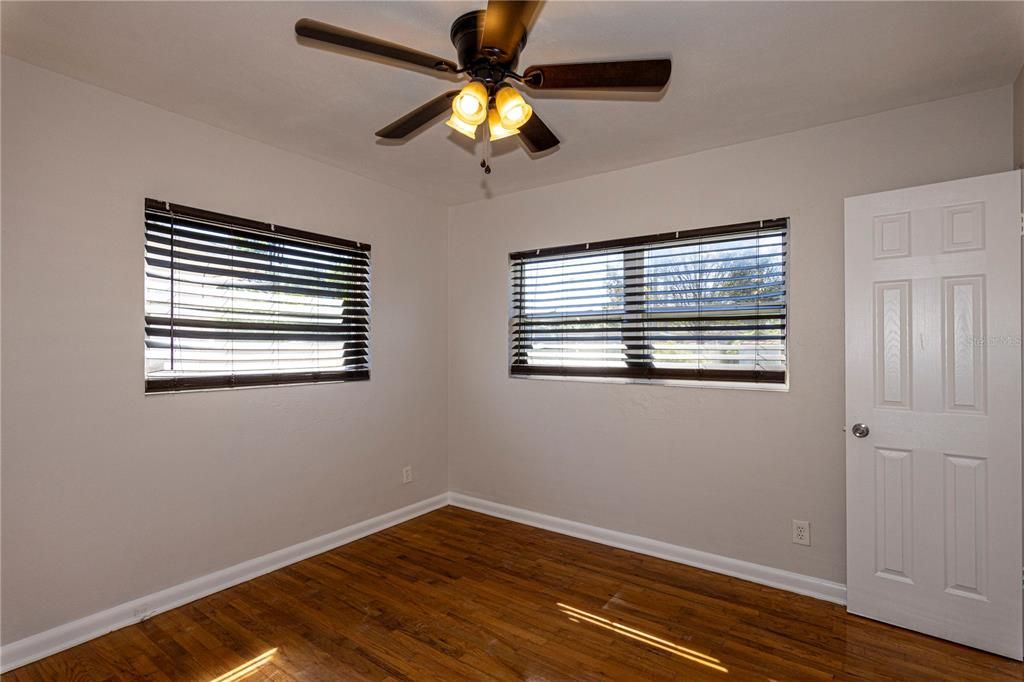 出租: $1,995 (3 贝兹, 1 浴室, 1199 平方英尺)