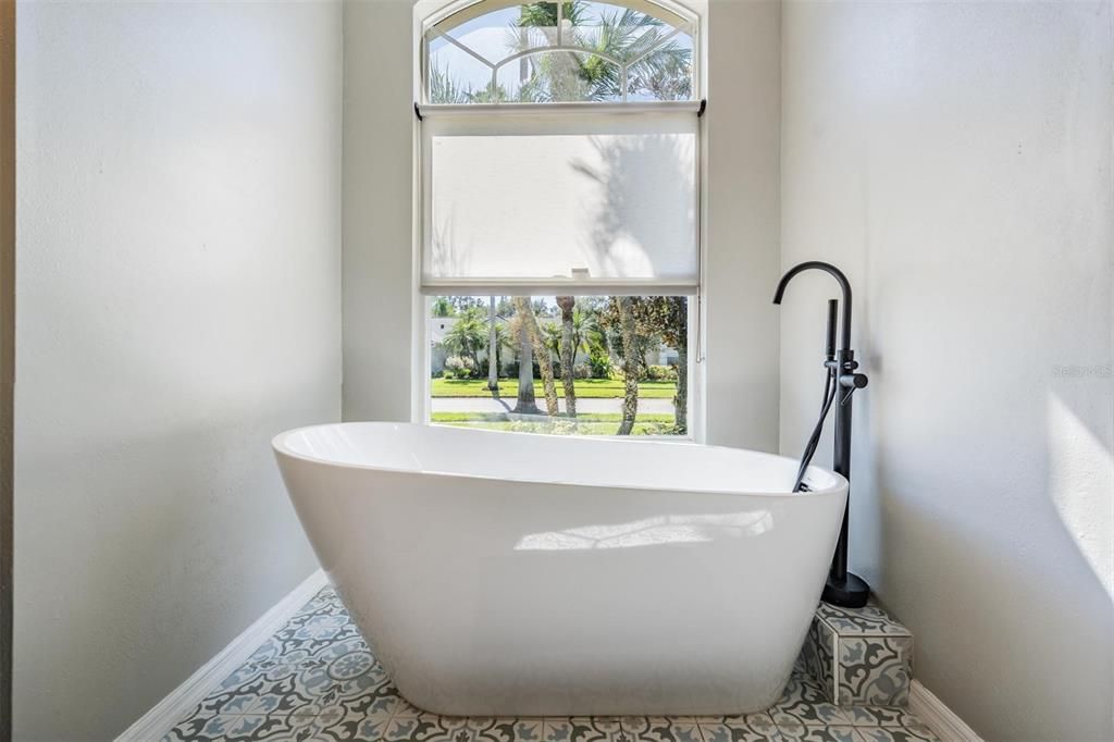 待售: $999,500 (4 贝兹, 3 浴室, 2641 平方英尺)