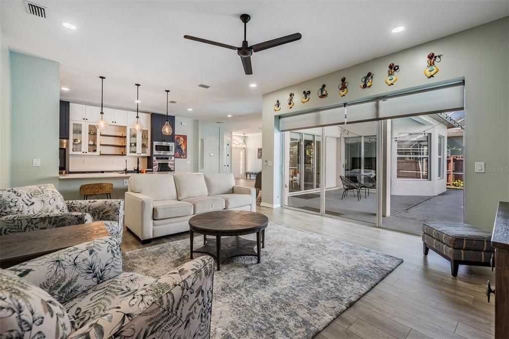 待售: $999,500 (4 贝兹, 3 浴室, 2641 平方英尺)