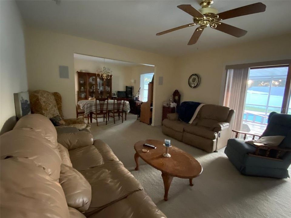 For Sale: $499,000 (4 beds, 2 baths, 2400 Square Feet)