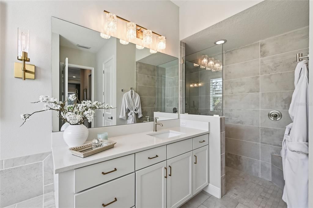 For Sale: $1,295,000 (4 beds, 3 baths, 2762 Square Feet)