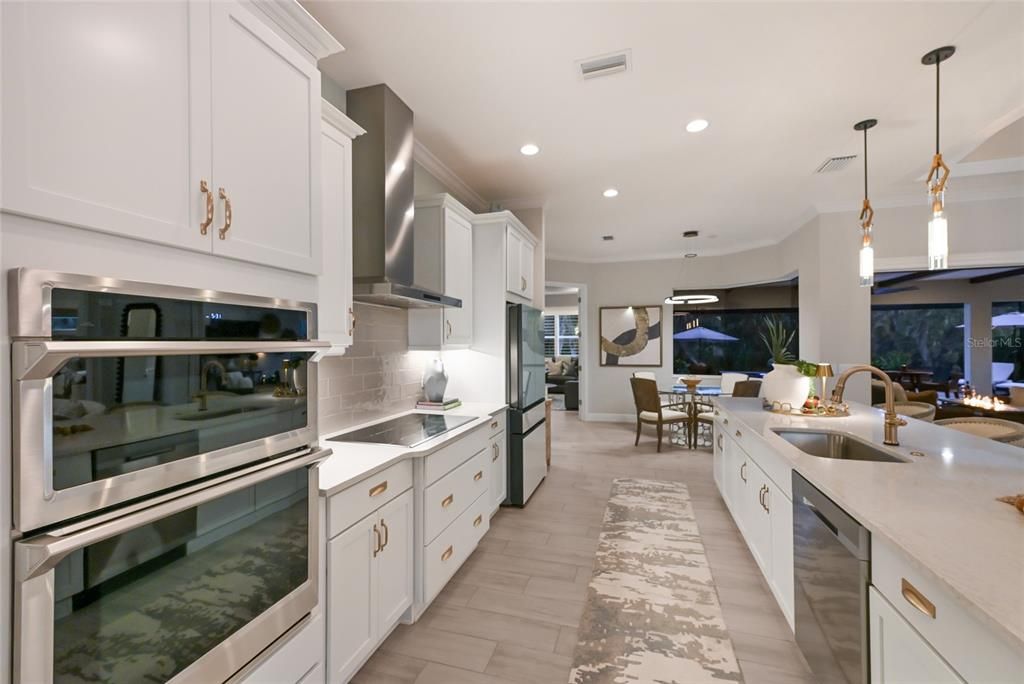 For Sale: $1,295,000 (4 beds, 3 baths, 2762 Square Feet)