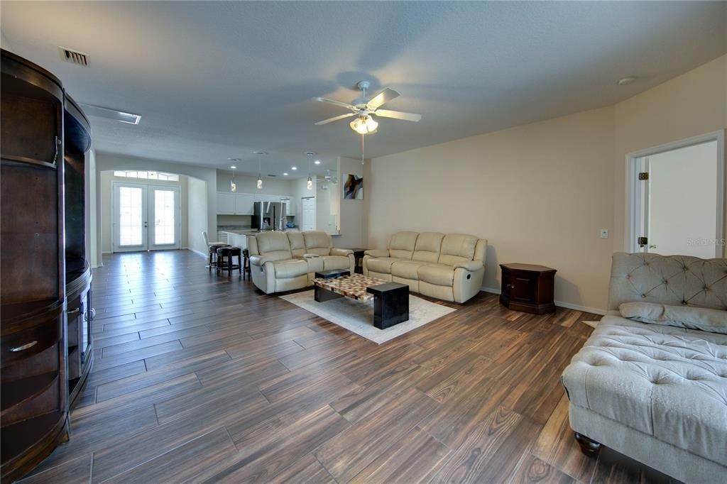 For Rent: $3,800 (4 beds, 3 baths, 2073 Square Feet)