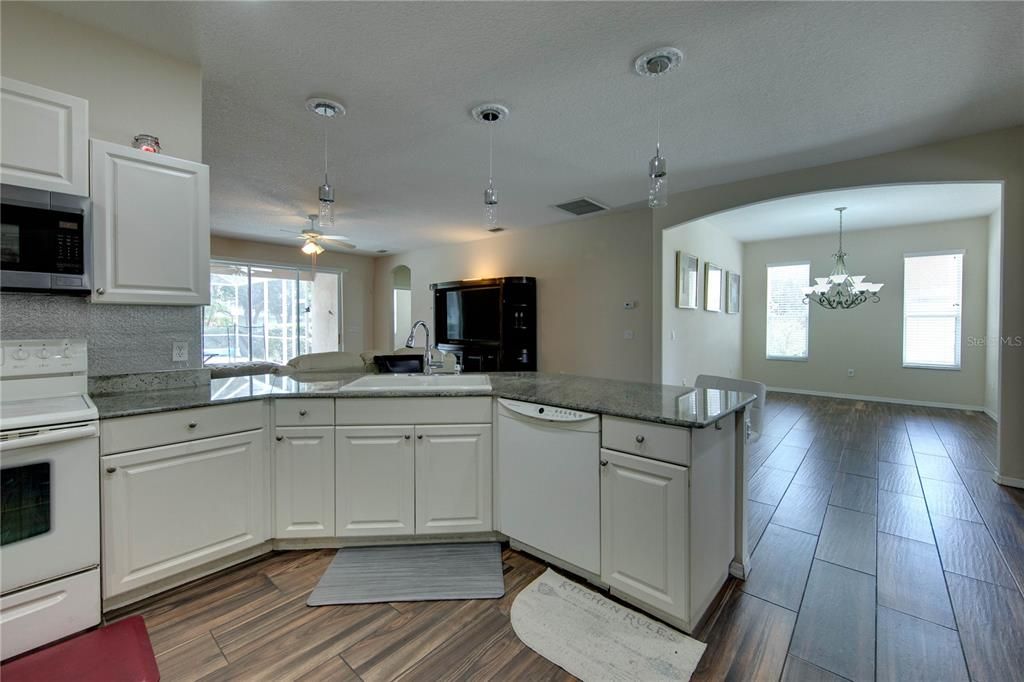 For Rent: $3,800 (4 beds, 3 baths, 2073 Square Feet)