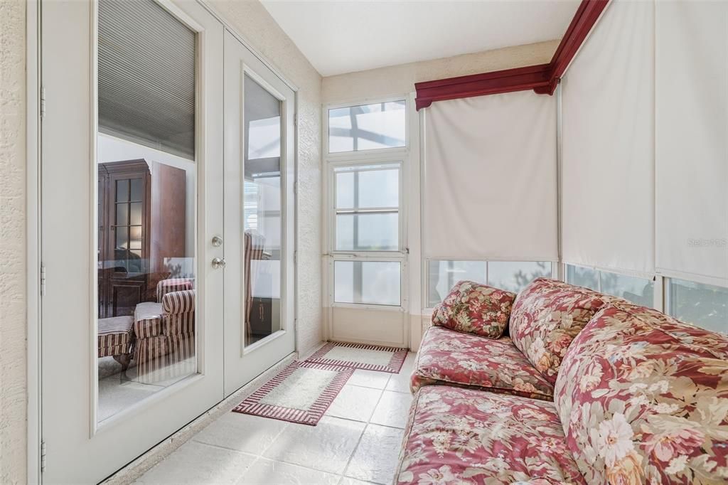 For Sale: $289,000 (2 beds, 2 baths, 1307 Square Feet)