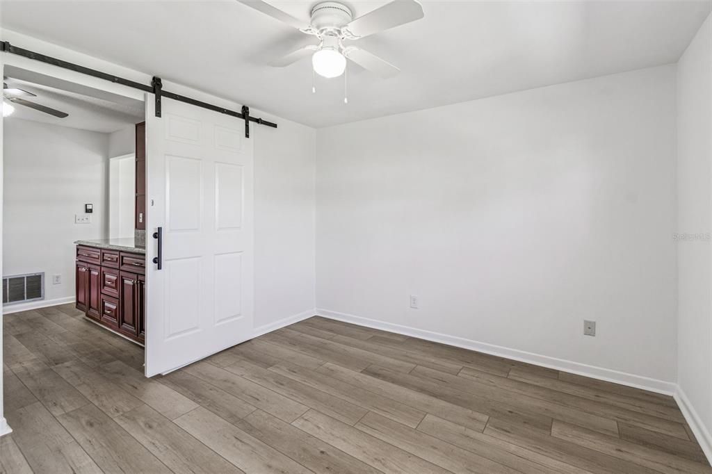 Active With Contract: $300,000 (3 beds, 2 baths, 1587 Square Feet)